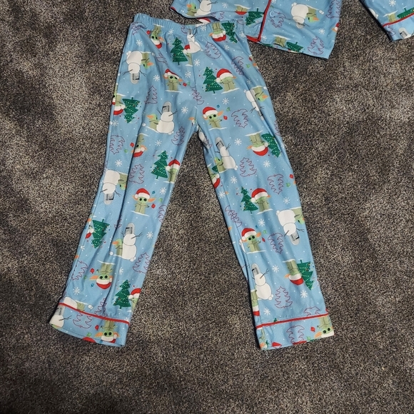 Star Wars The Mandalorian Baby Yoda Christmas Holiday Pajama Set Light blue 6/7 - Picture 2 of 5